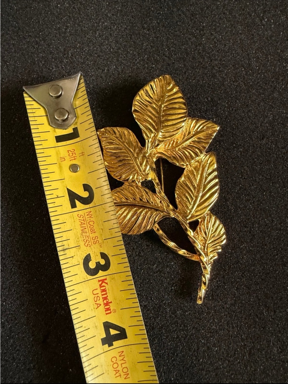 Large leaf brooch - Picture 2 of 4